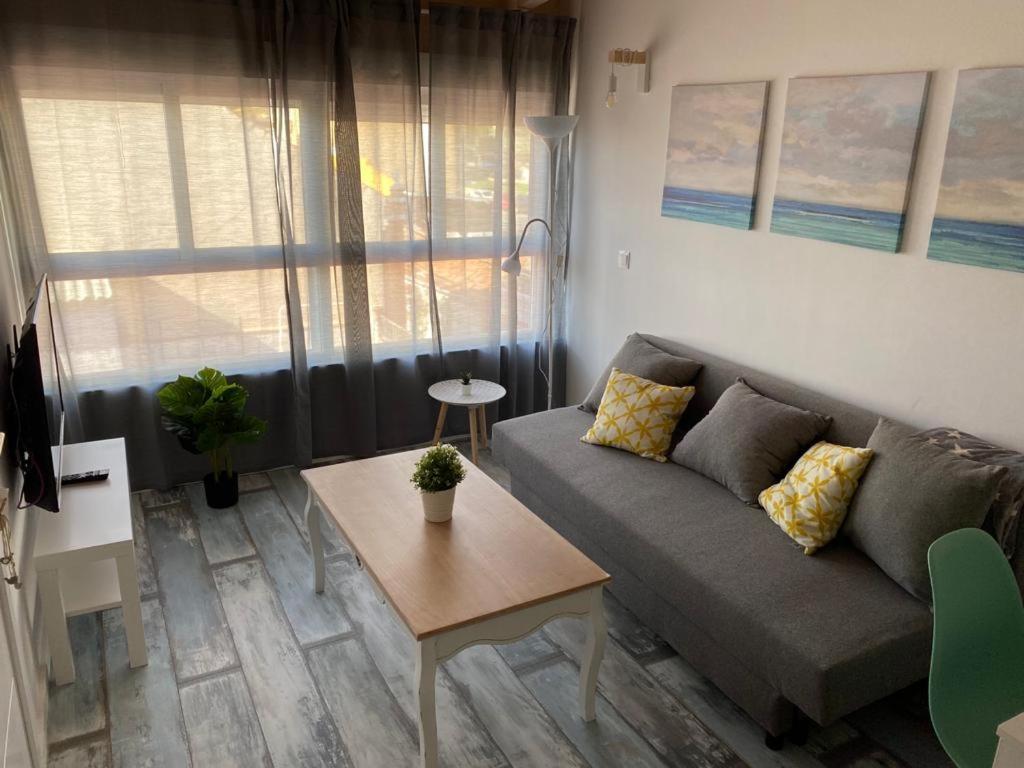 Apt 5 - Apartamento En La Playa De El Palo Малага Экстерьер фото